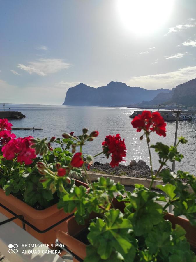 La Casa Di Giulio - Holiday Home Isola delle Femmine Bagian luar foto
